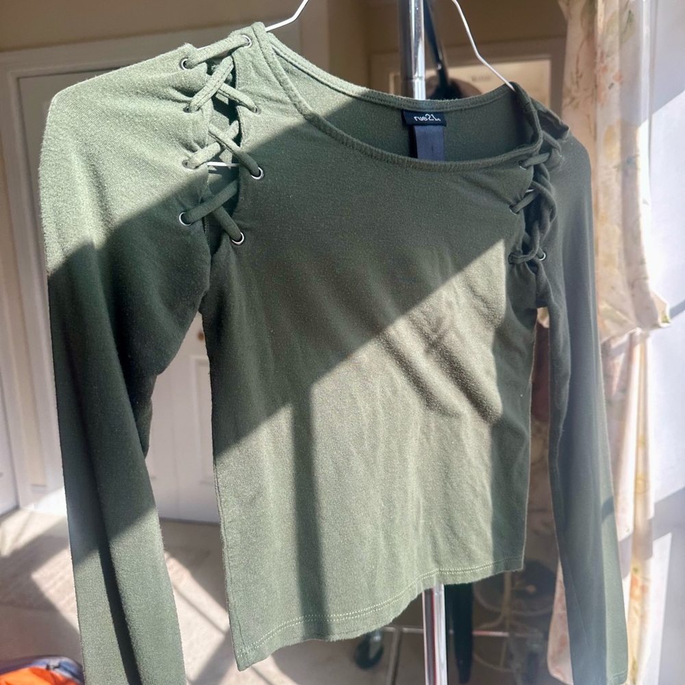 Mudd Women's Green Lace-Up Top